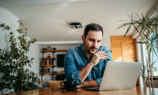 Filling Out the FAFSA: I’m a Citizen, But My Parents or Spouse Are Undocumented Immigrants