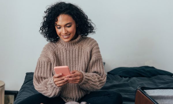 young woman redeeming chase ultimate rewards