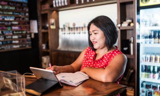 How to Report Revenue on a Business Credit Card Application