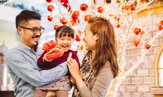 Christmas Loans and Other Ways to Borrow for the Holidays
