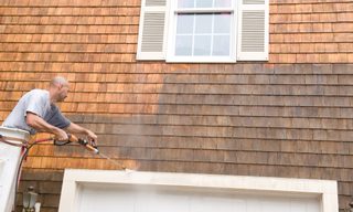Pressure Washing Insurance: Companies, Coverage and Costs
