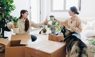 ARM vs. Fixed-Rate Mortgage: Differences and How to Choose