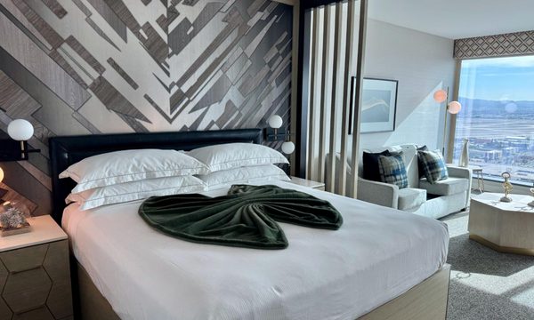 Elara Las Vegas HGV Hilton Grand Vacations queen bed