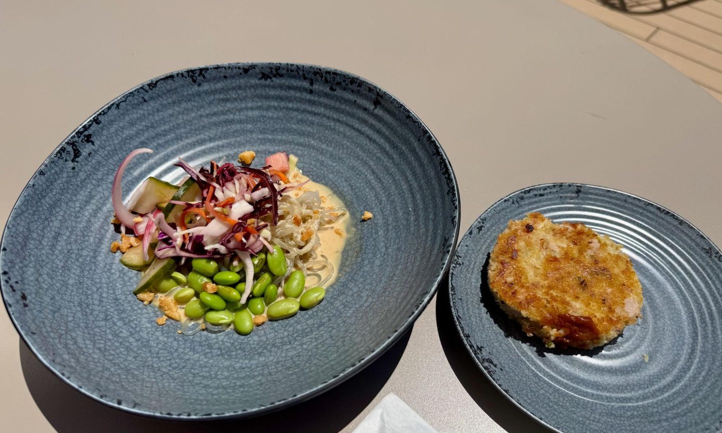 norwegian cruise line NCL Aqua indulge food hall hawaiian bowl jackfruit