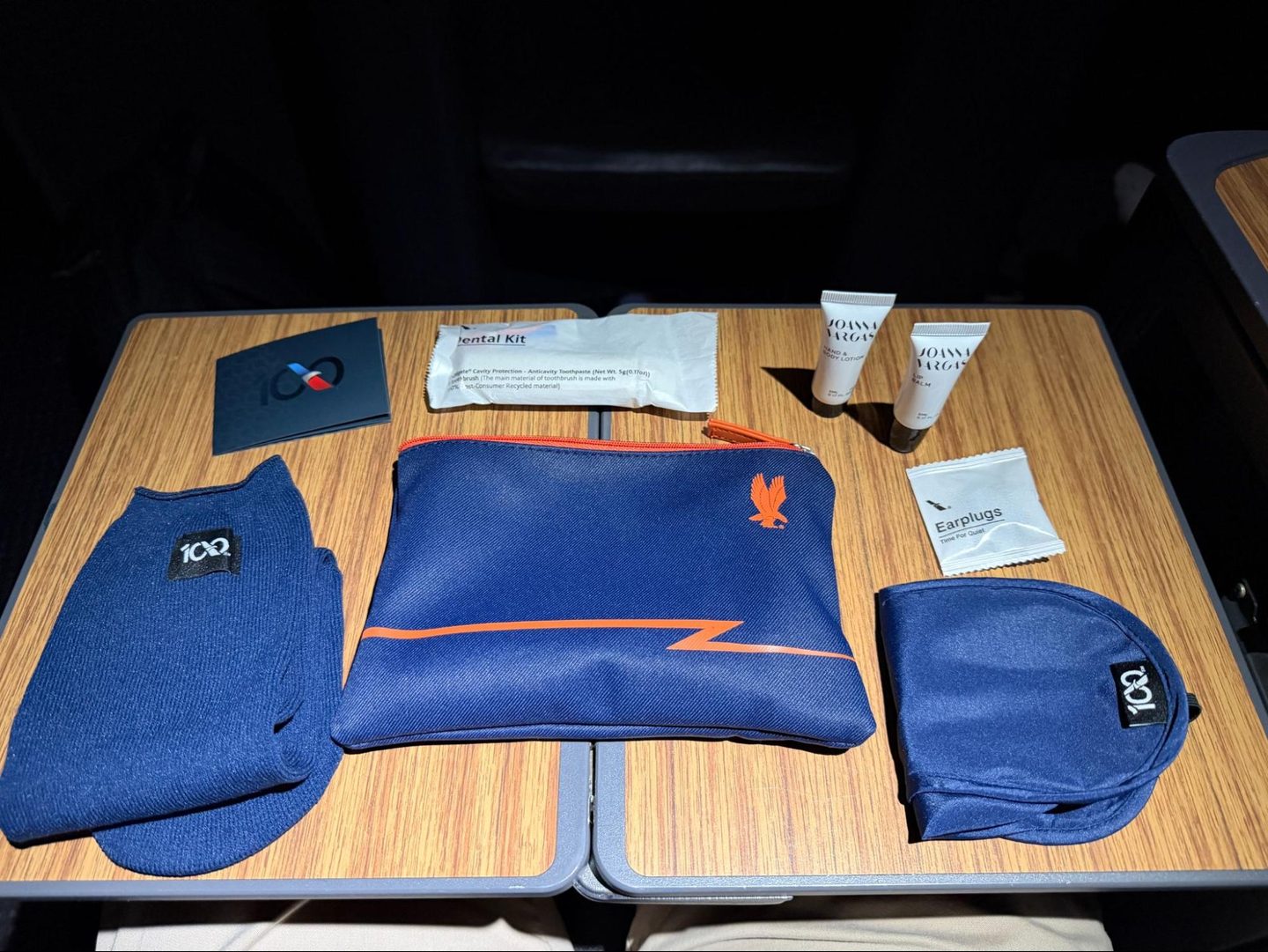 Text, Accessories, Wallet