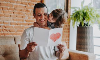 10 Places With Cheap (or Free) Father’s Day Deals