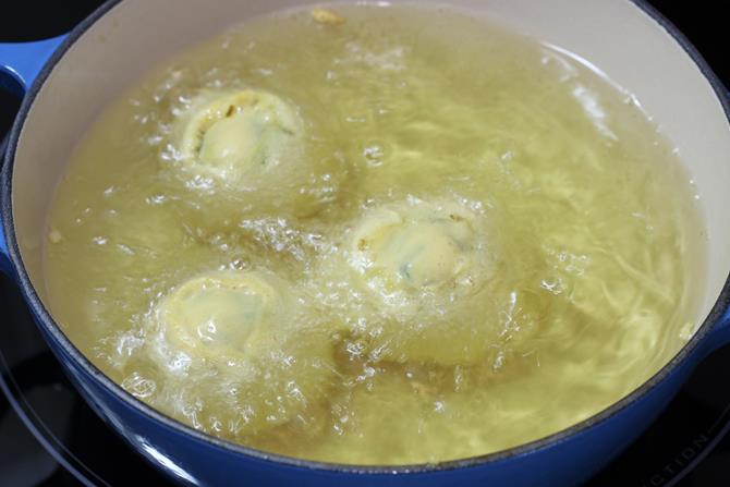 deep frying aloo bonda