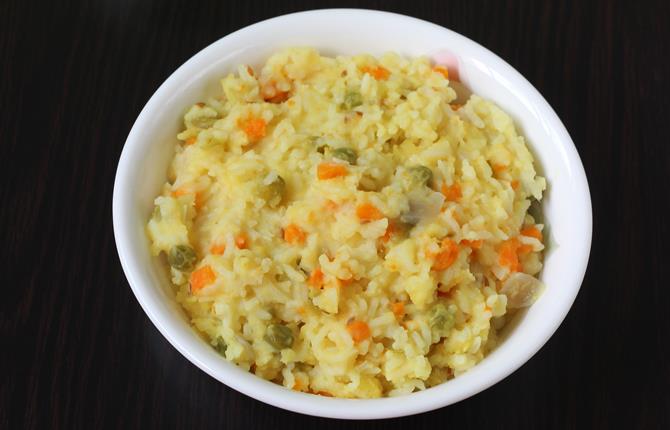 serve warm khichdi recipe for infants