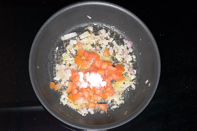 frying tomatoes