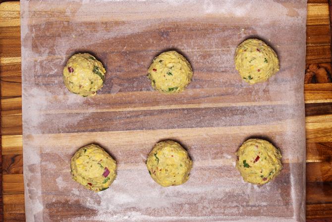 Divide the dough to balls