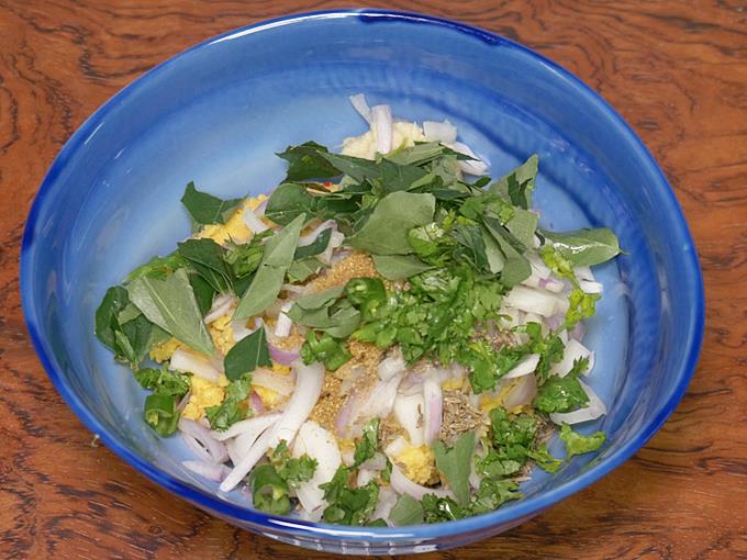 add chopped green chilies