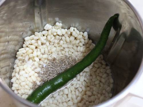 urad dal in a bowl