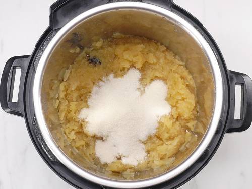add sugar to apples