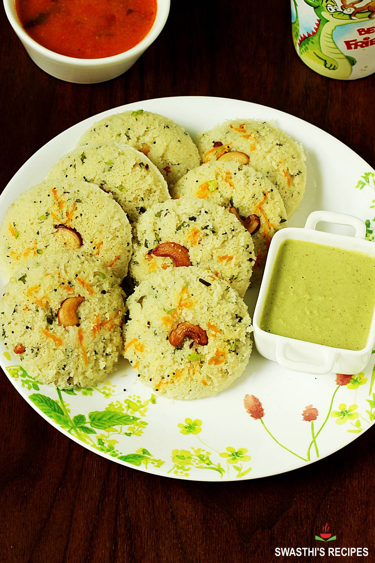 Rava Idli served with coriander coconut chutney
