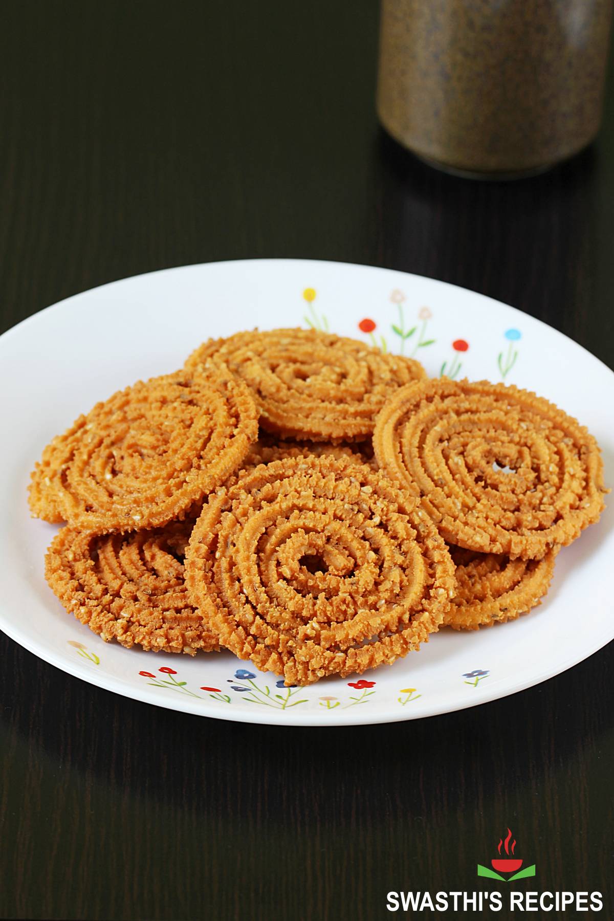 chakli recipe made with rice flour and fried gram flour