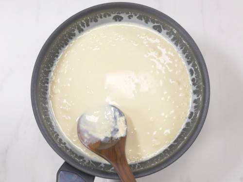 break lumps of powder