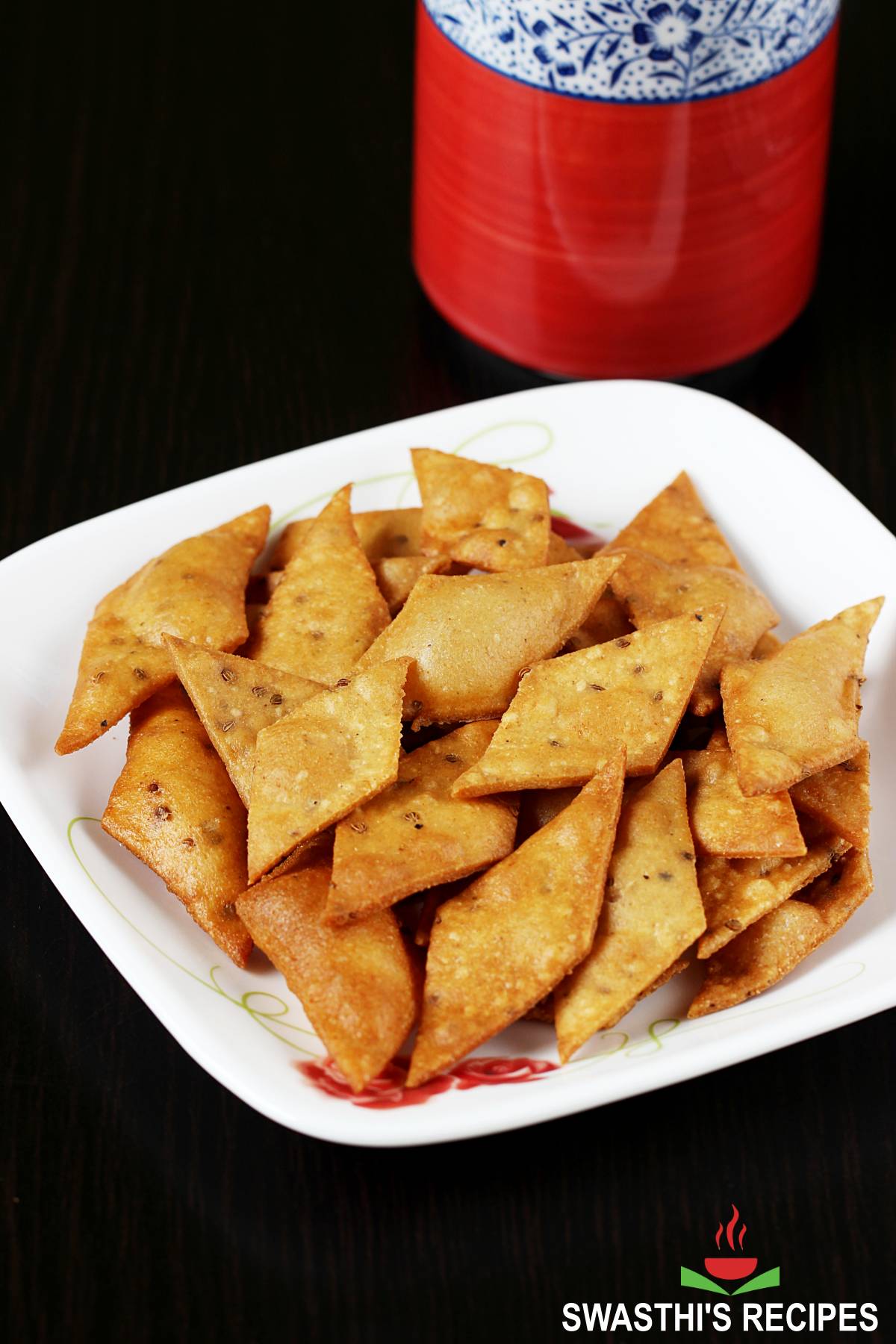Namak para made with wheat flour