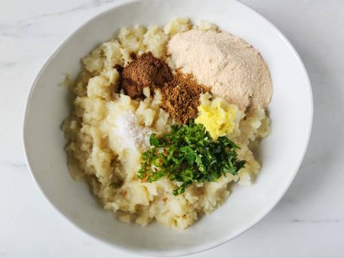grated potatoes for tikki chaat