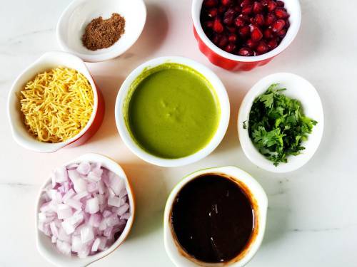 ingredients to assemble tikki chaat